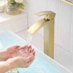 15.2 In 360° Spout Swivel Black Kitchen Faucet With Pull Out Sprayer, Single Handle Lever Kitchen Sink Faucet -FURITURE SALE SHOP black tahanbath pull down kitchen faucets z w1932p288181 de 1000