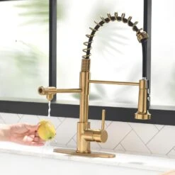Single Handle Pull-Down Sprayer Kitchen Faucet 3 Way Without Deck Plate In Brushed Gold